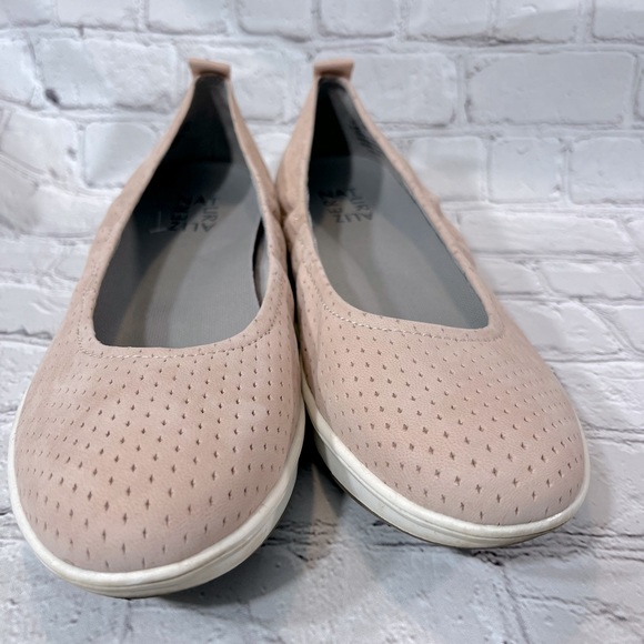 NATURALIZER "Philippa" Perforated Slip Ons Pink-9.5 - Picture 4 of 7